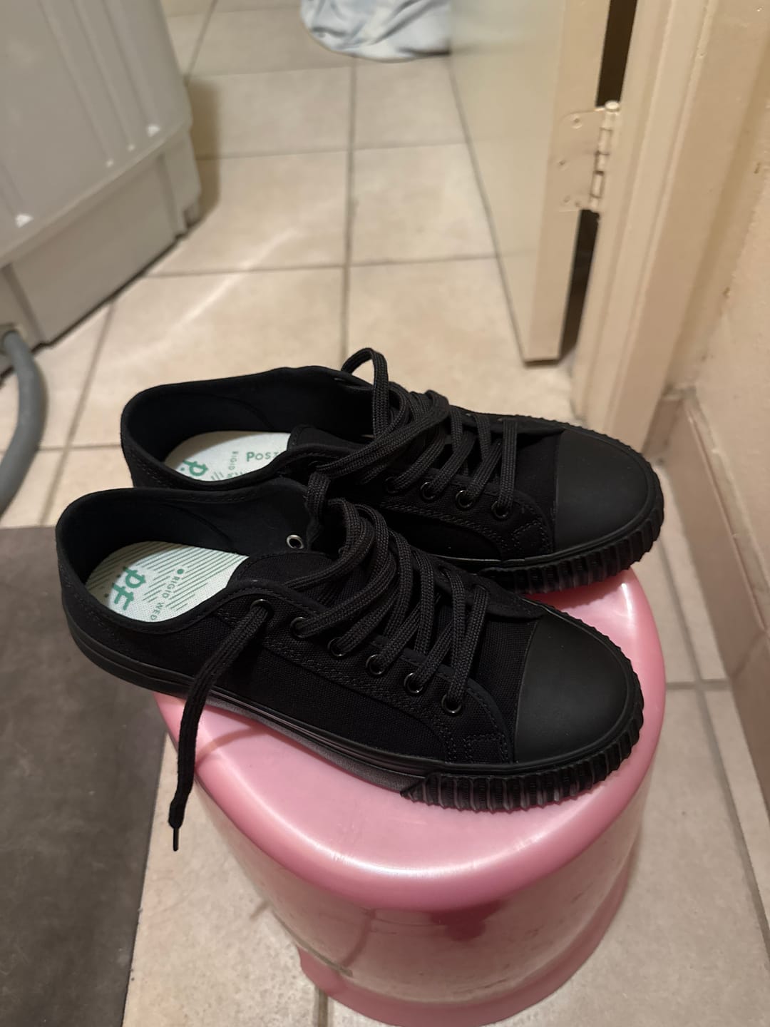 Customer photo review of 1993 Center Low-Top Black