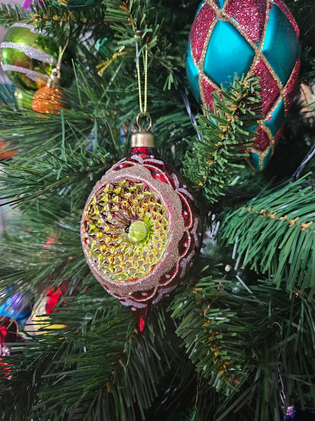 Customer photo review of Retro Red Vintage Drop Bauble