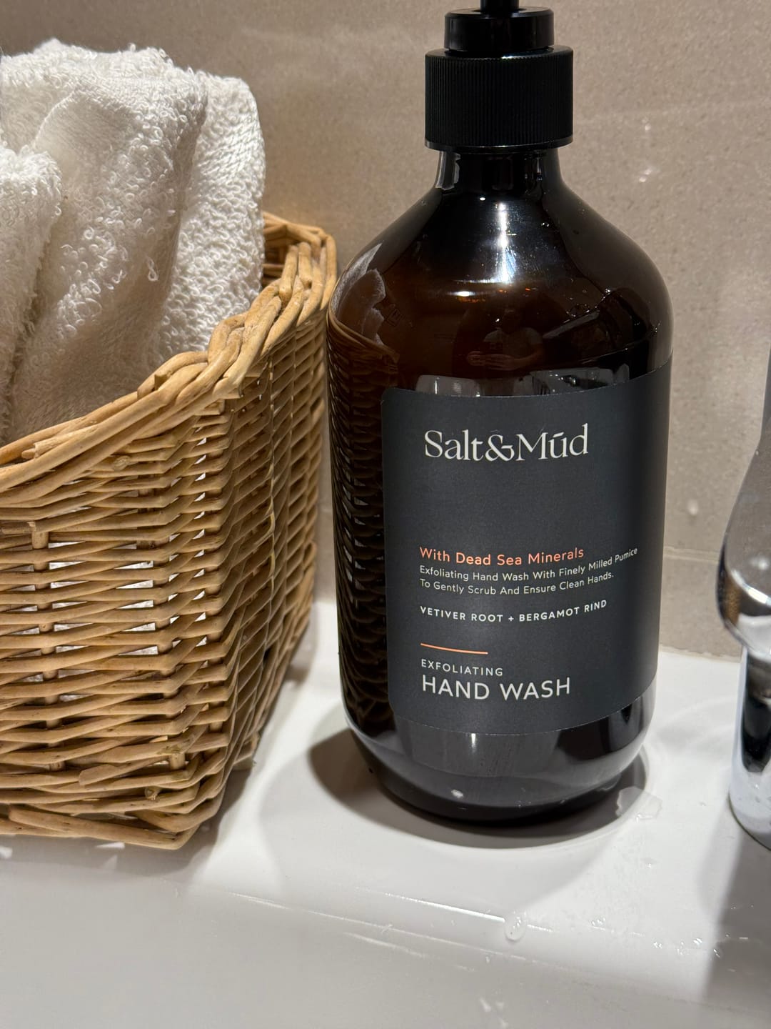 Customer photo review of Exfoliating Hand Wash With Dead Sea Minerals 500ml