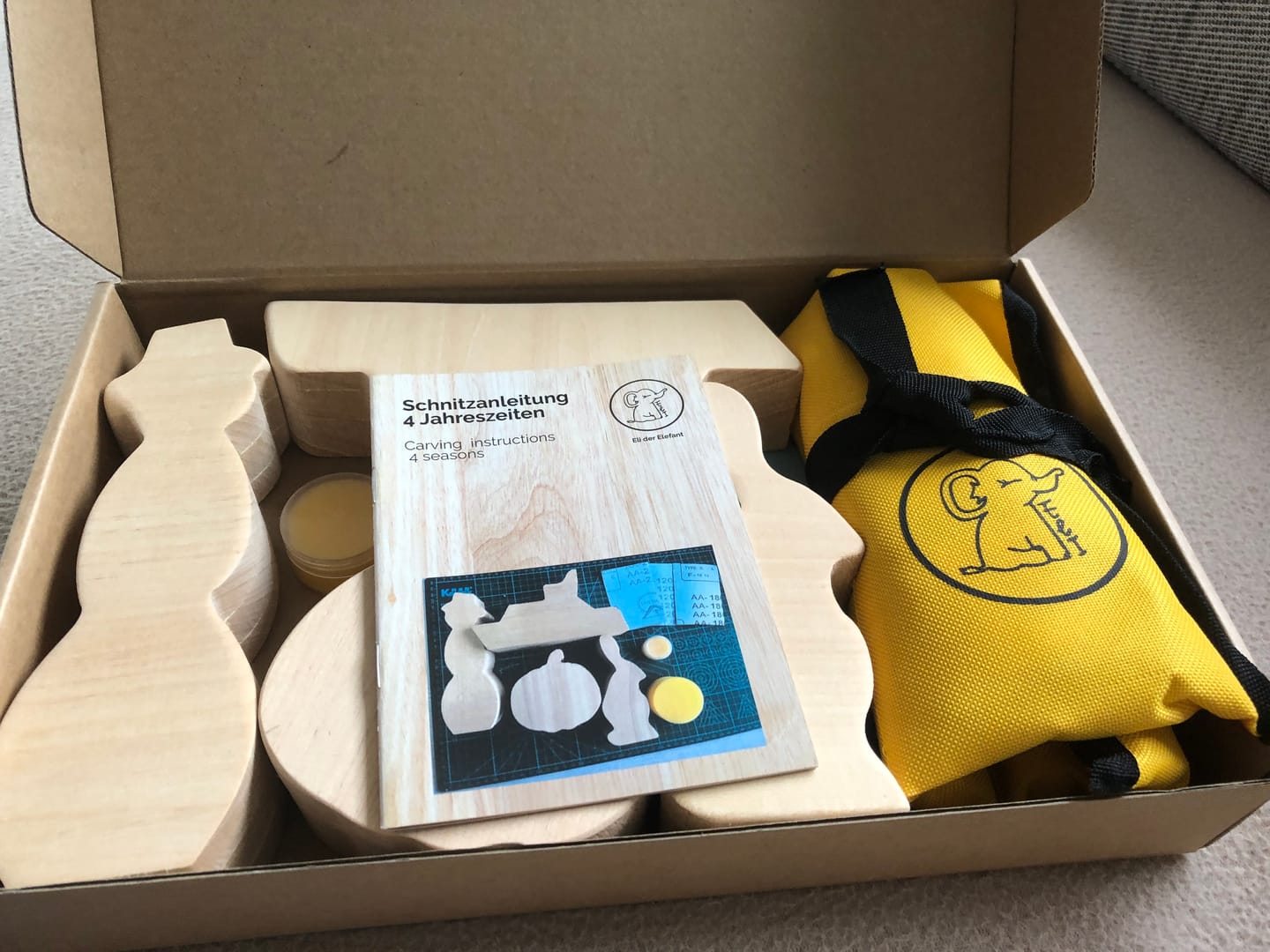 Customer photo review of Einsteiger Set für Kinder - inkl. Schnitzfiguren - Anleitung