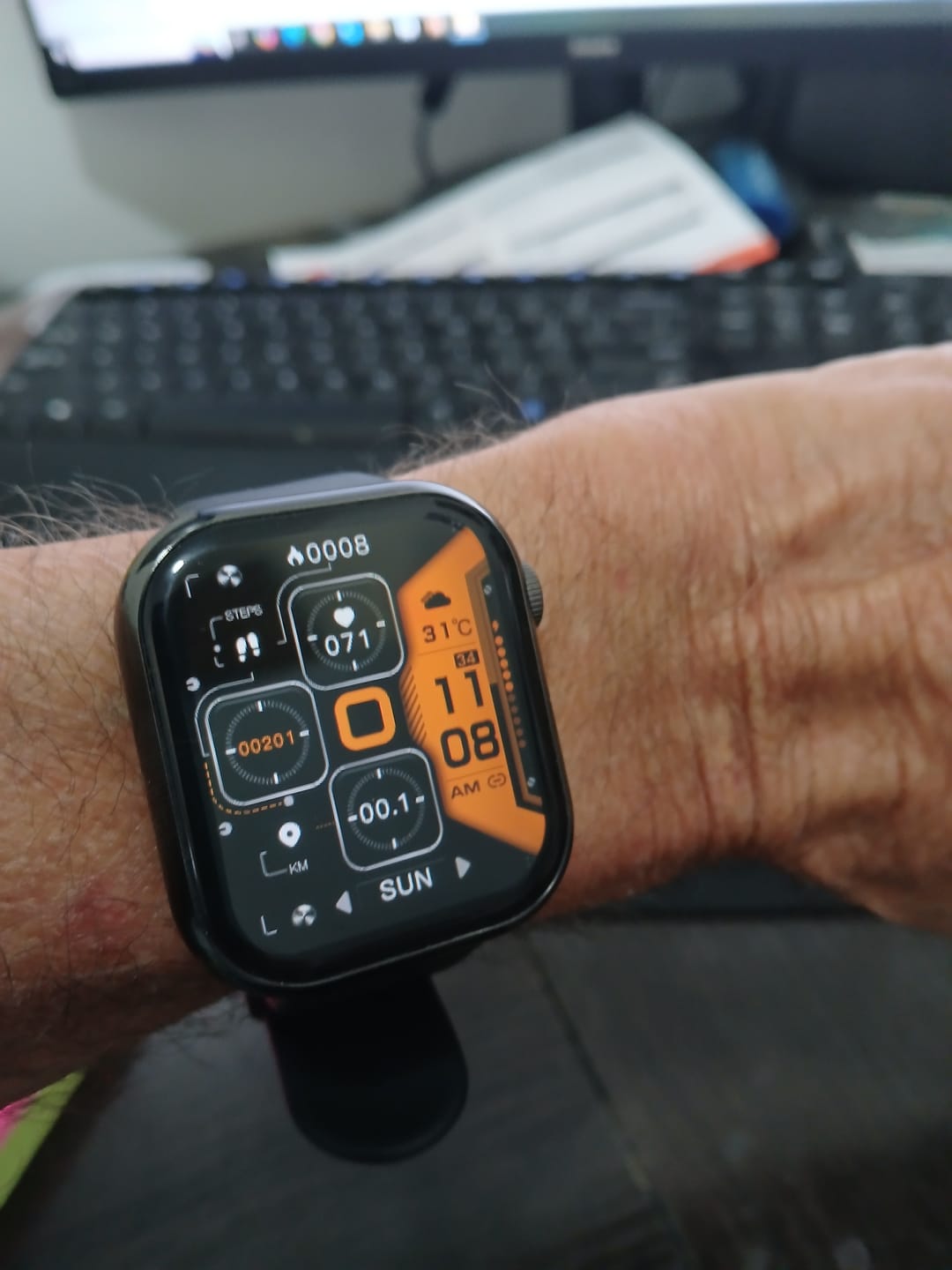 Customer photo review of Bearscome Blood Sugar Blood Pressure Blood oxygen Sleep Monitoring Waterproof Smartwatch