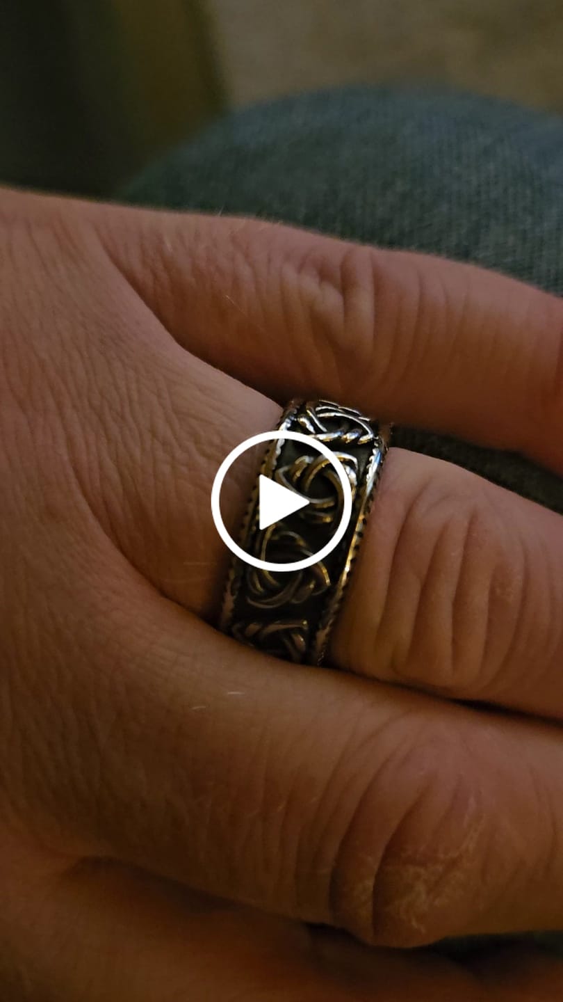 Customer video review of VALK TRIANGLES.