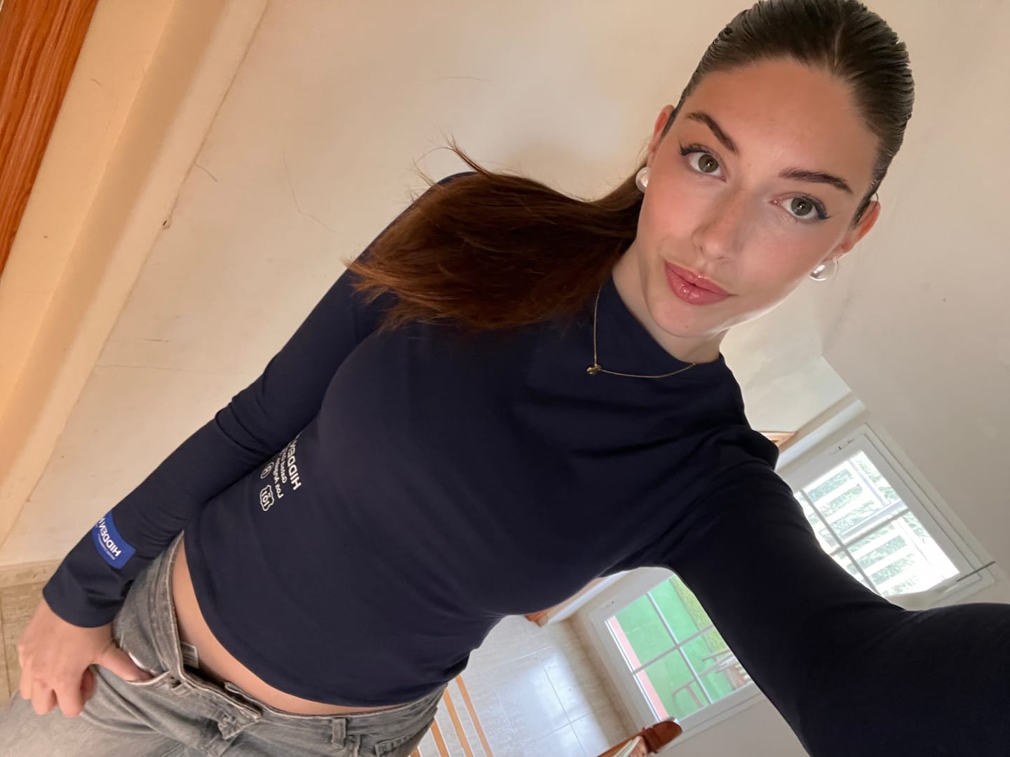 Customer photo review of LABEL LONGSLEEVE TOP NAVY