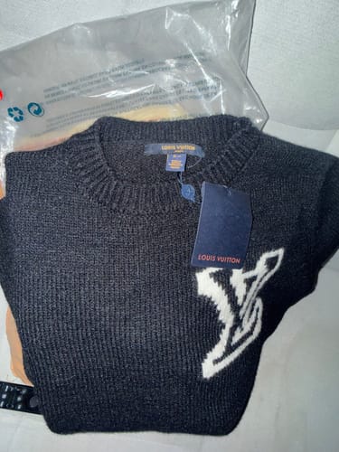 Customer photo review of Louis Vuitton Sweater