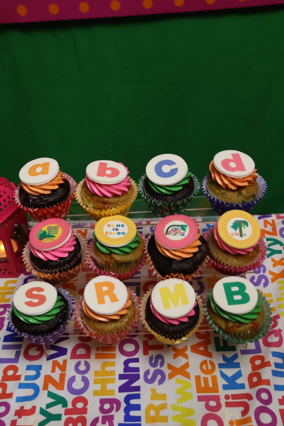 Customer photo review of Custom Logo / Photo Cupcakes with Custom Color