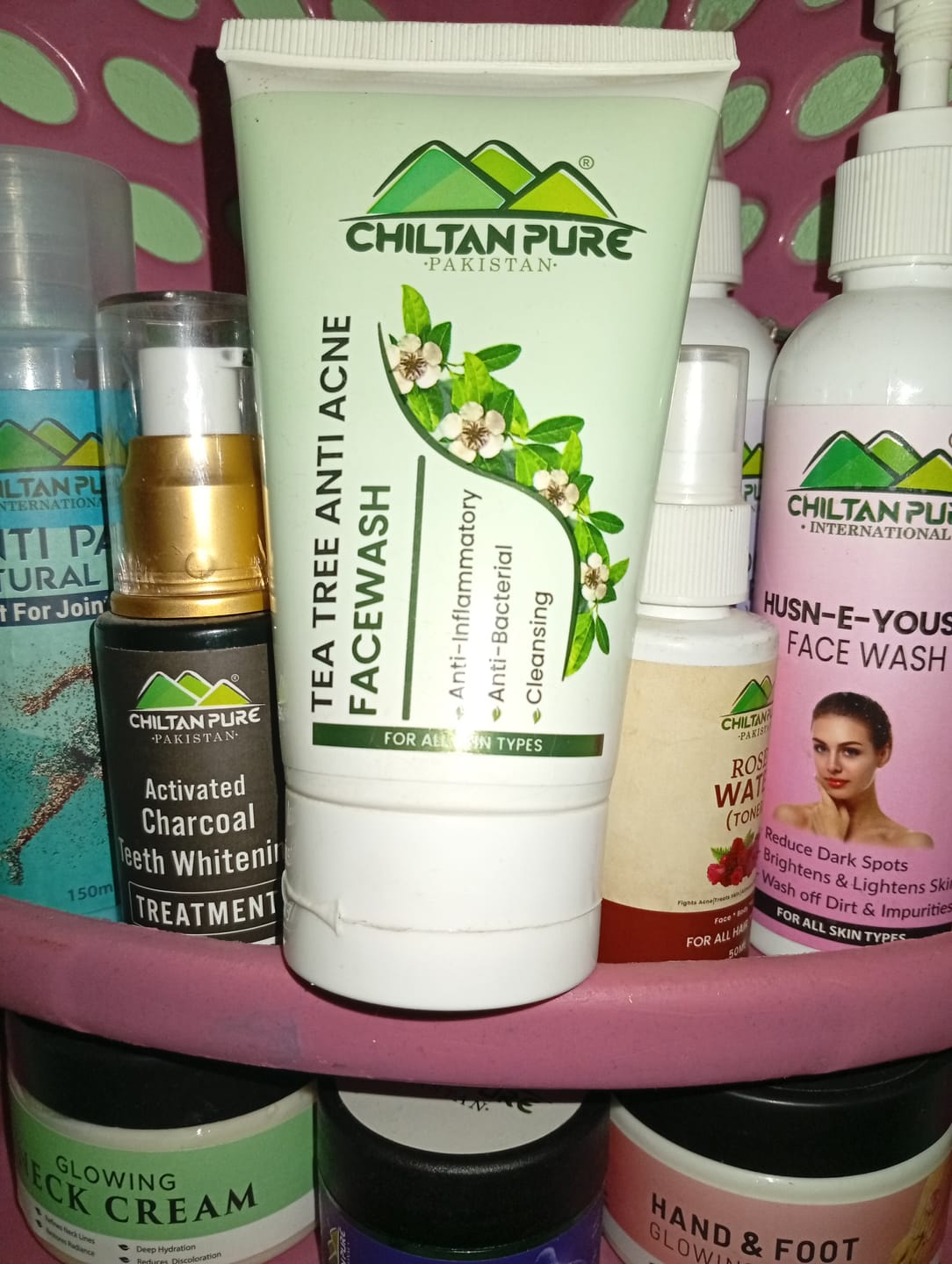 Customer photo review of Tea Tree Anti Acne Face Wash – Prevents Acne Eruptions, Removes Excess Oil, Reduces Blackheads & Whiteheads