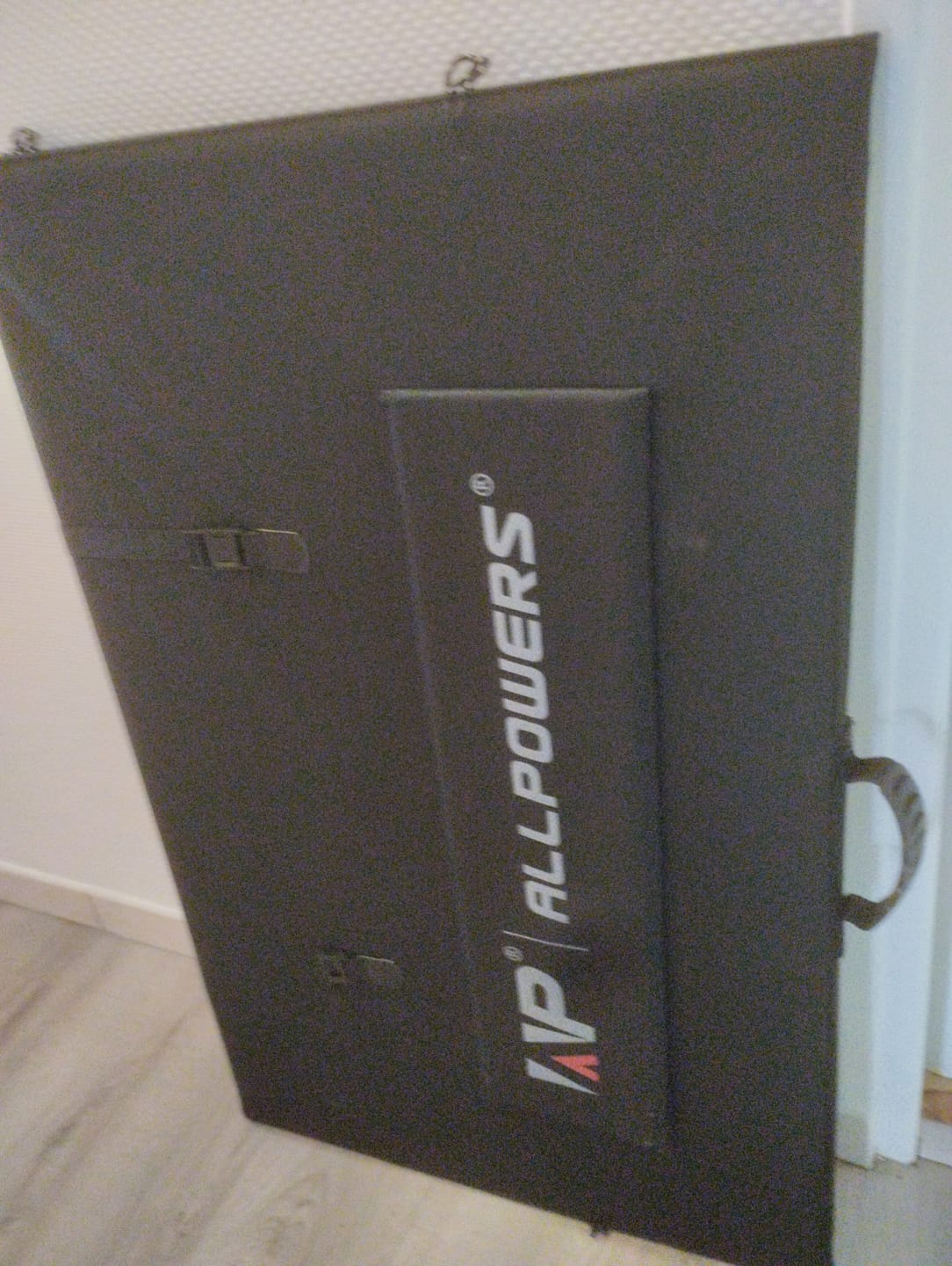 Customer photo review of ALLPOWERS SP037 Panneau Solaire Portable 400W