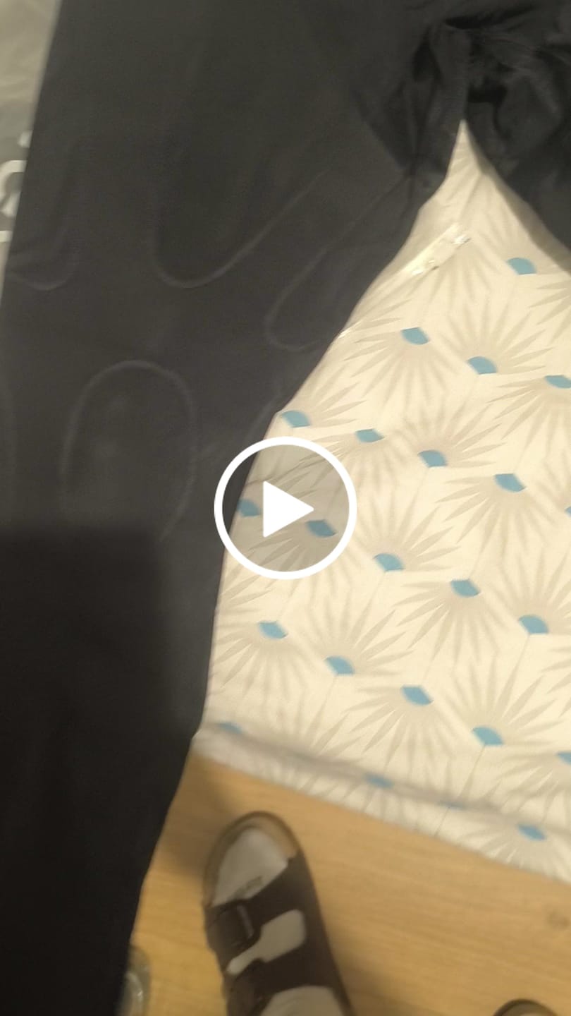 Customer video review of Legging de Compression avec Maintien et Ceinture