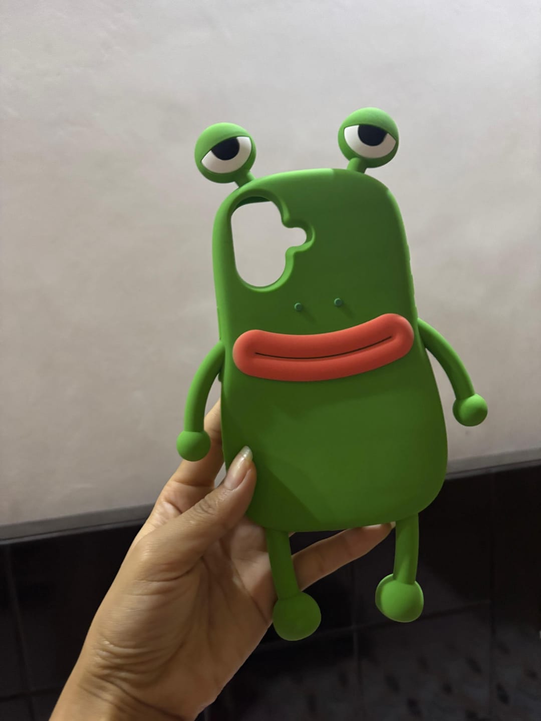 Customer photo review of Cute 3D Cartoon Frog Shockproof Rubber Silicone Pre-Order iPhone Case