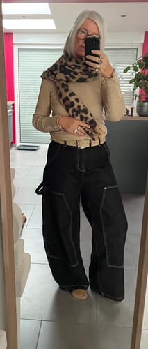 Customer photo review of American Streetwear Raw Color Deconstructed Curved Blade Jeans