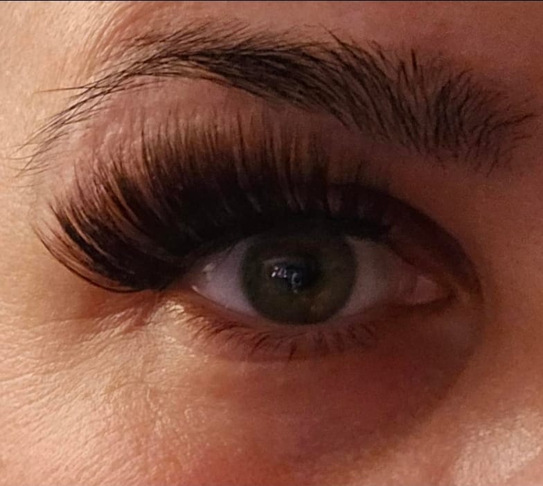Customer photo review of MANCHESTER - Clip On Lashes