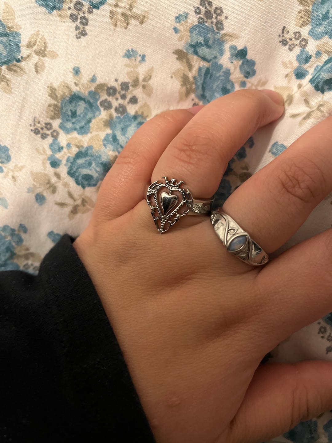 Customer photo review of ANTIQUE HEART RING