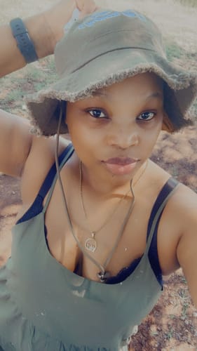 Customer photo review of Gold Era Necklace