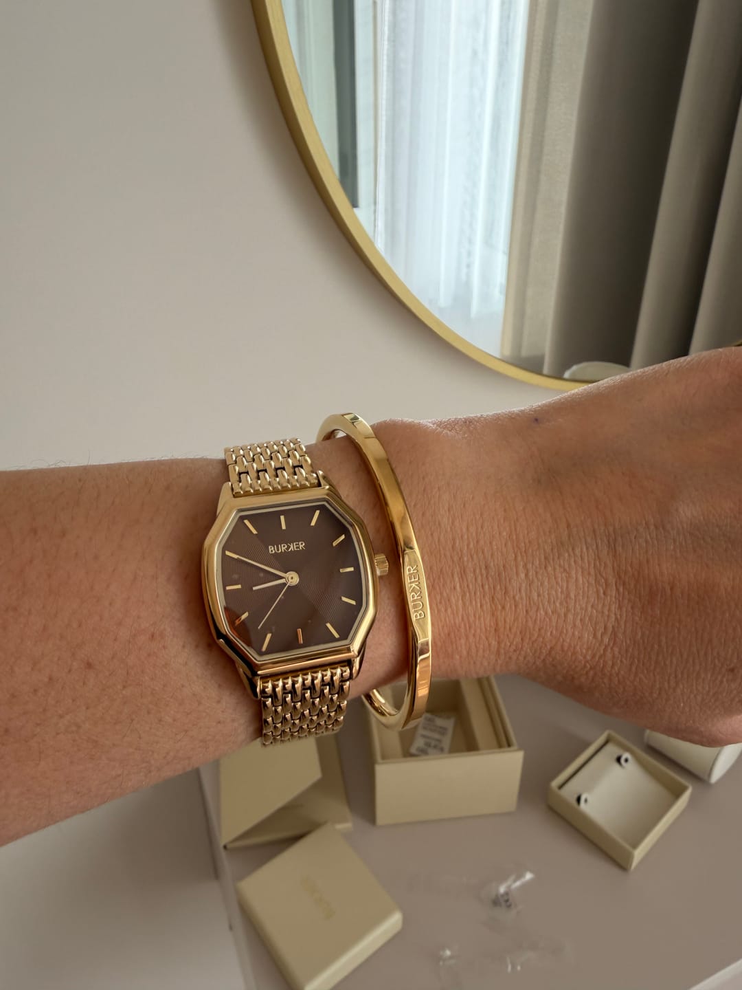 Customer photo review of Julia Gold Brown