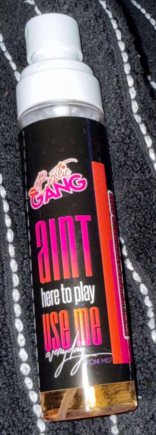 Customer photo review of Ain’t here to play use me everyday Honey Oil Mist