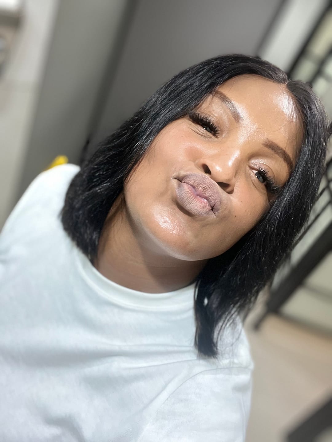 Customer photo review of Double Drawn Glue-less Pre- Bleached Bob 8 Inch - 14 Inch With 5 X 5 Closure