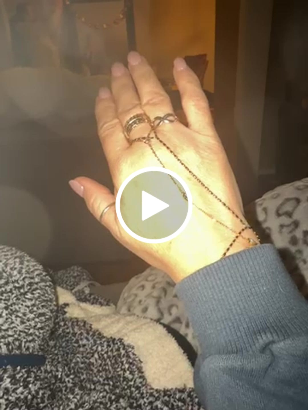 Customer video review of Zahara Handchain (Bundle)