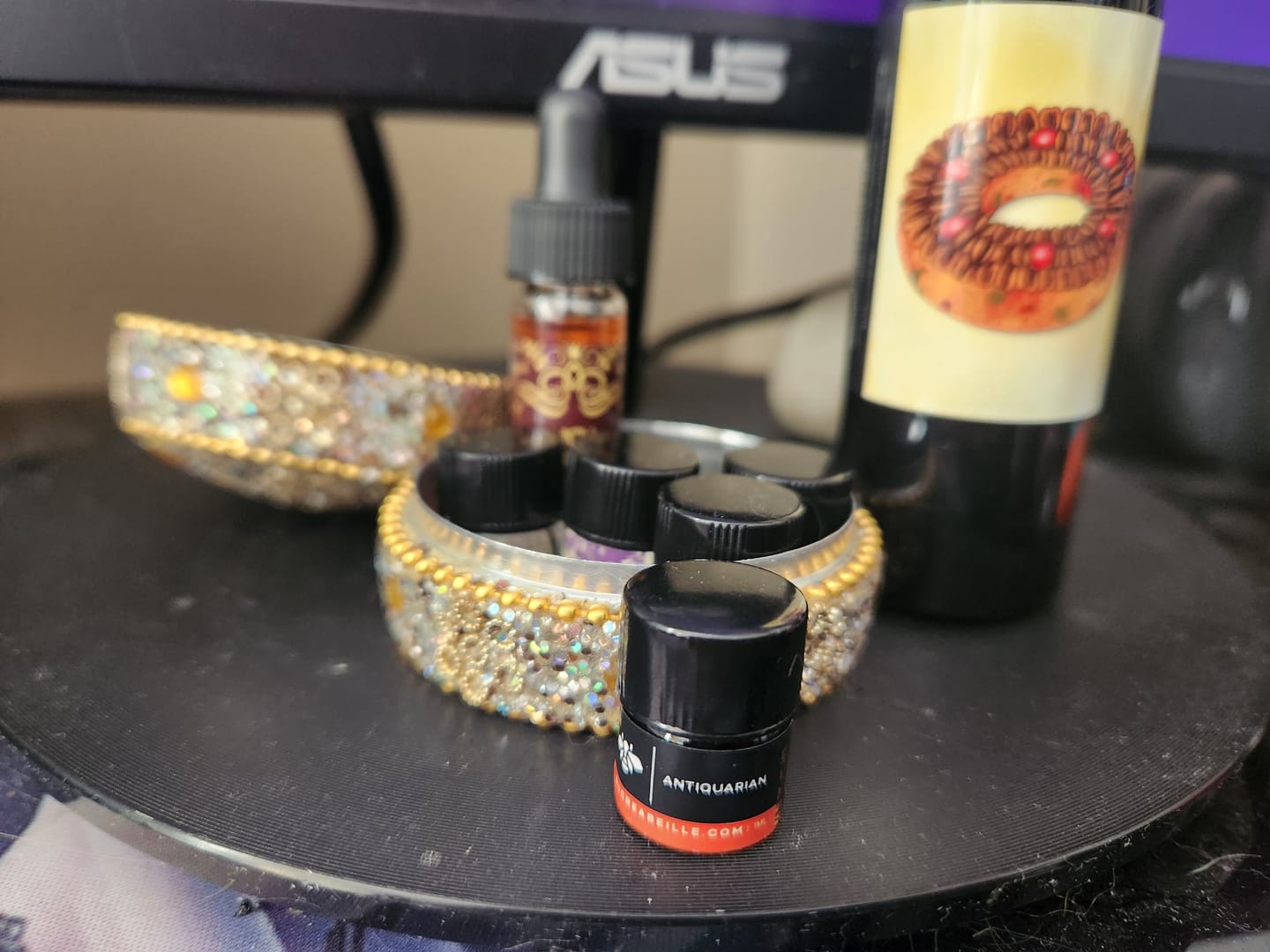 Customer photo review of Antiquarian