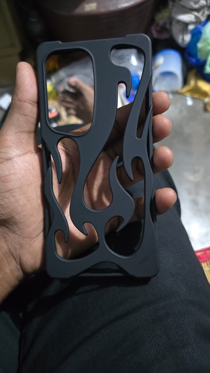 Customer photo review of 3D Flame Hollow Matte Black Silver Electroplated Samsung S & A Series Soft Case