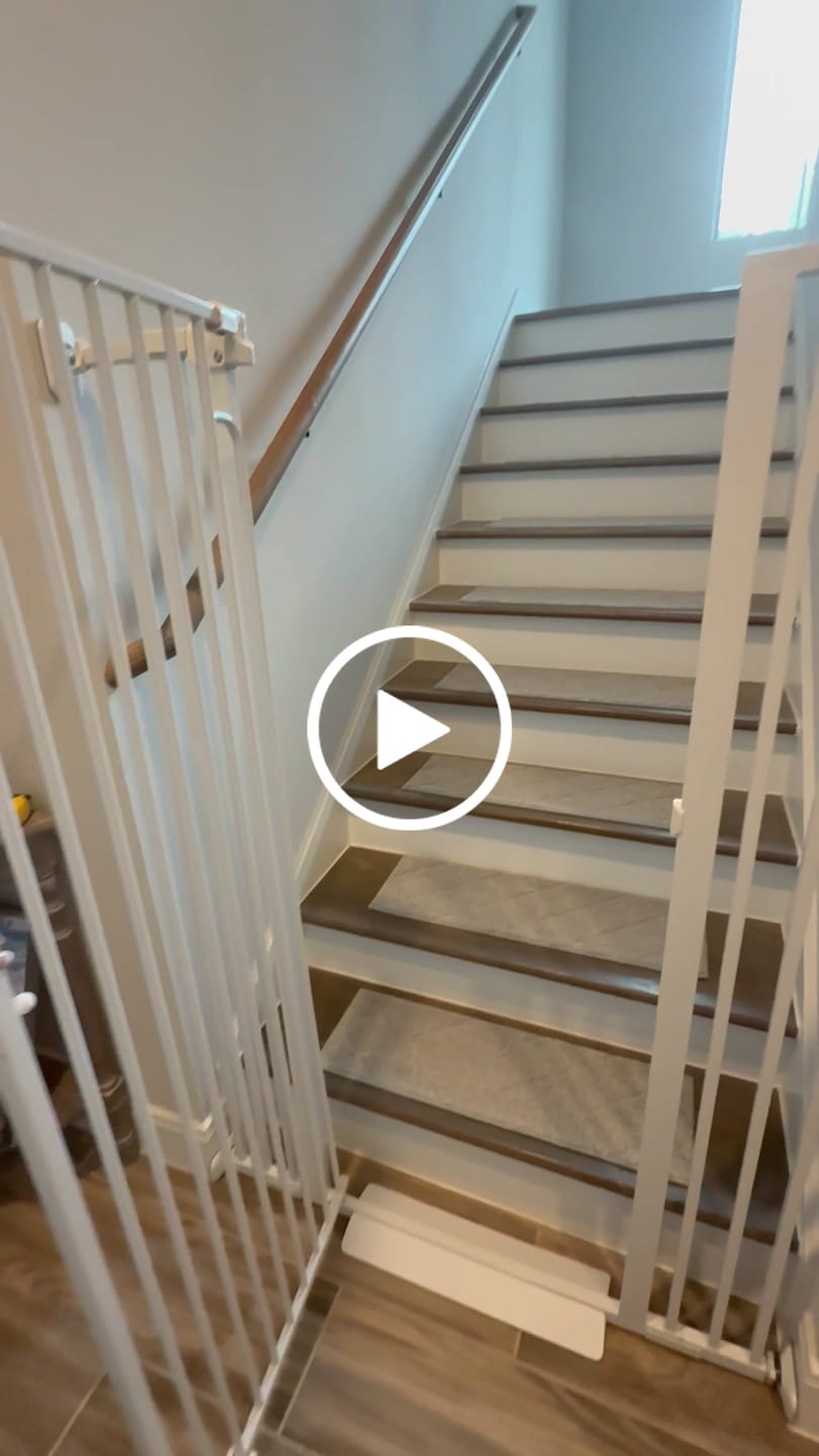 Customer video review of FairyBaby 57" Extra Tall Pet Gate for  Big Dogs and Curious Climbers