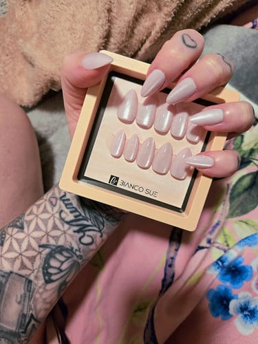 Customer photo review of Moonlit Pink | Salon Quality Press-on Nails - Short Almond Cat-Eye Shimmery Pink