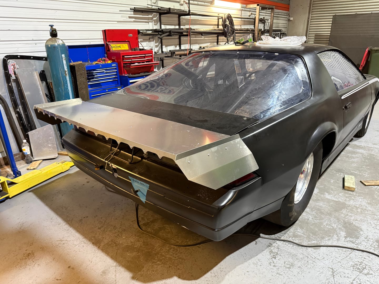 Customer photo review of 1982-92 Chevy Camaro Aluminum 15" Strutless Drag Wing 31-170
