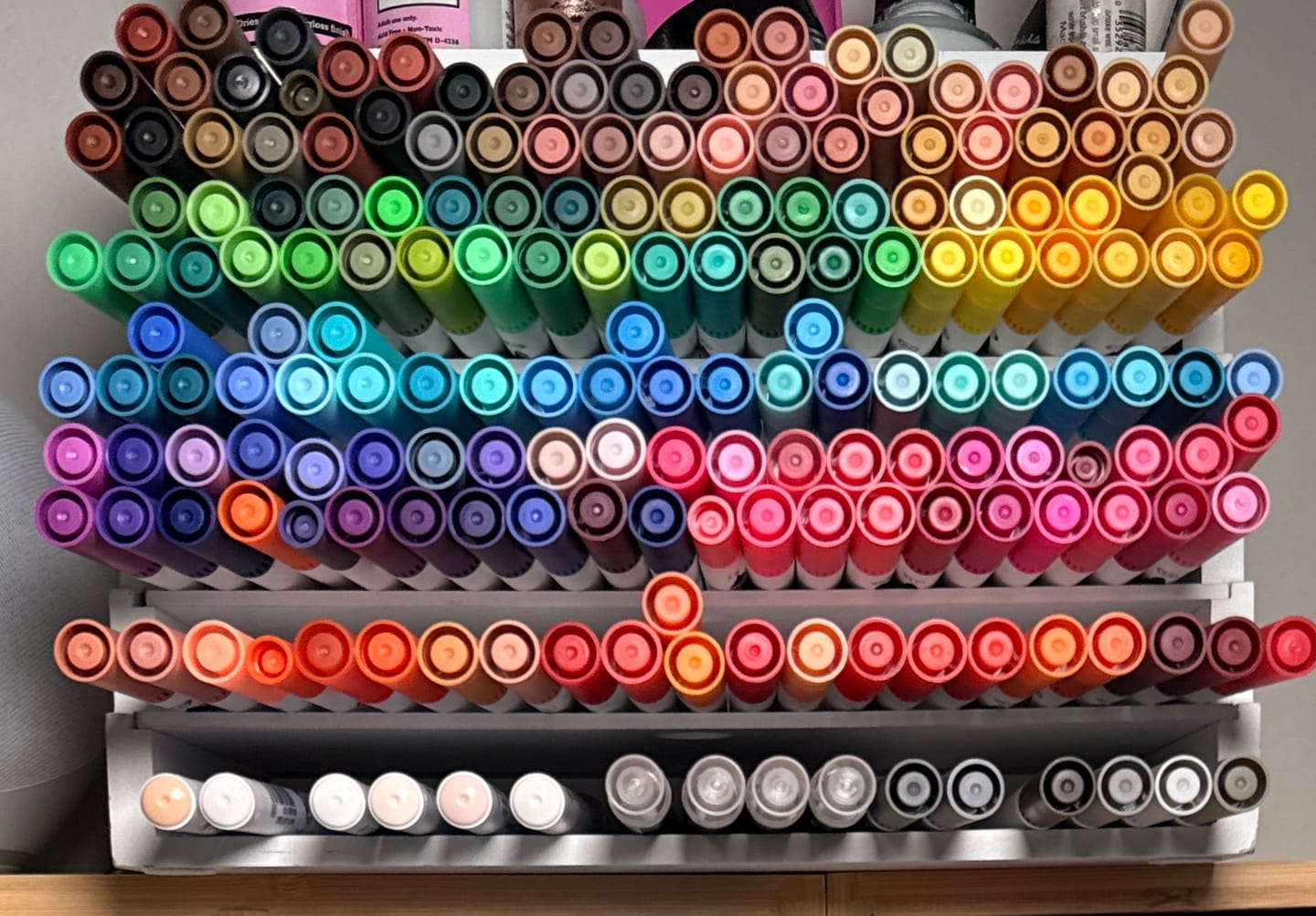 Customer photo review of Ohuhu Maui 160 Colors Dual Tips Water Based Art Markers, Brush & Fineliner