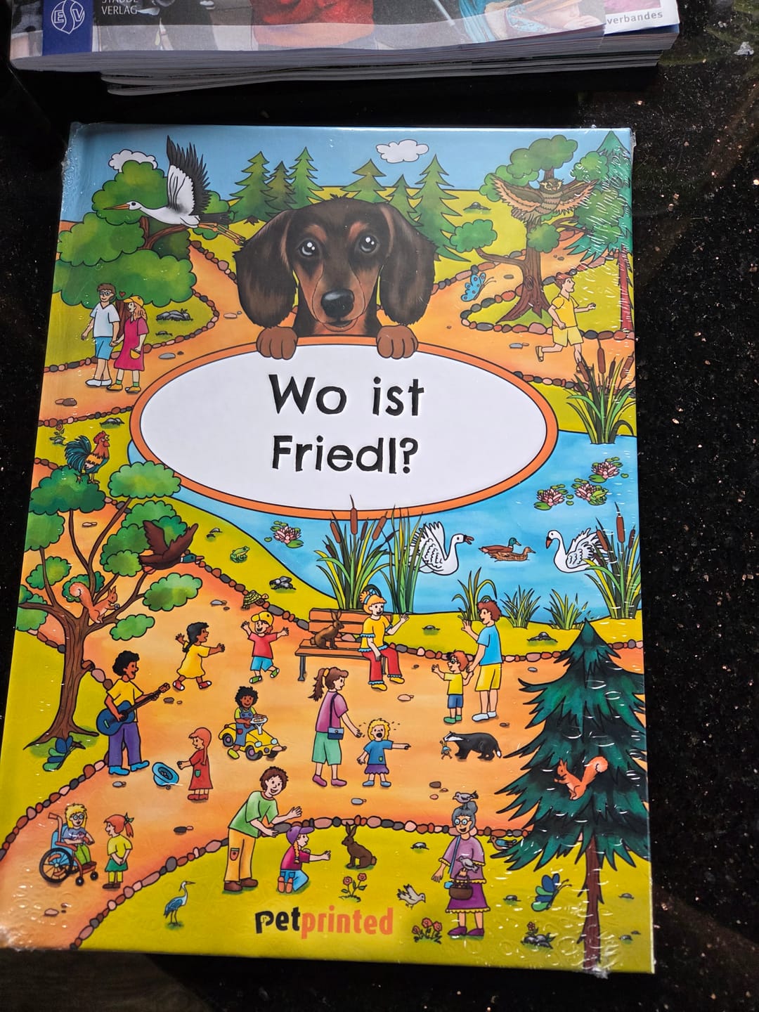 Customer photo review of Wo bist du? - Personalisiertes Hunde-Wimmelbuch
