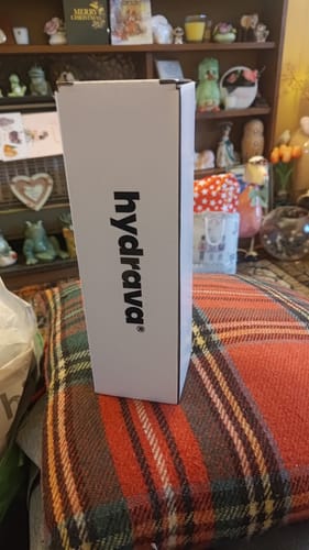 Customer's image of the white box for the Frosted Hydrava Bottle.