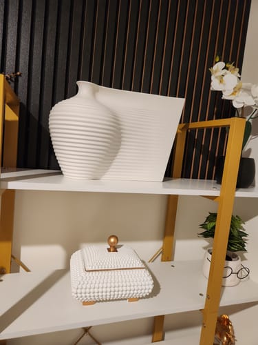 Customer photo review of Stunning Flower Vase With A Unique Design