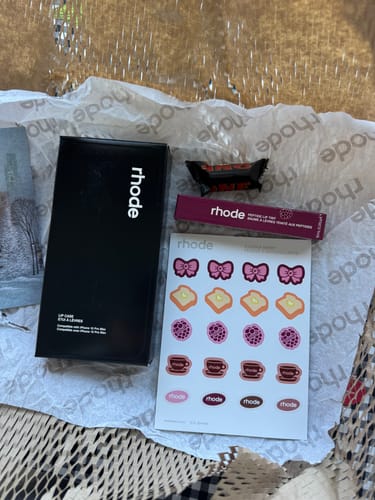 Customer photo review of Rhode lip case (preto/limited edition) - disponivel em Portugal