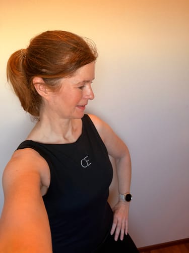 Customer photo review of DIVINE Backless Top - Deep Black