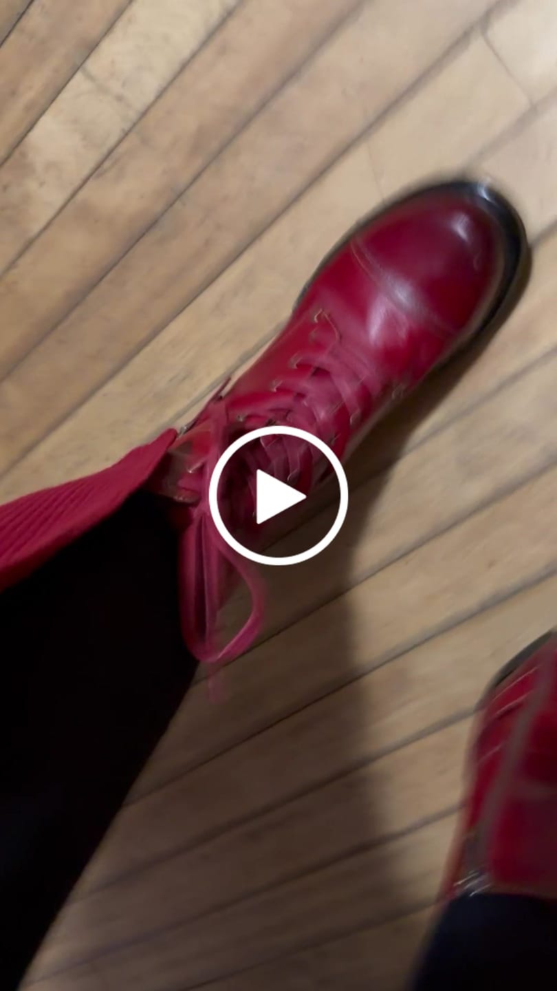 Customer video review of Comfortable Genuine Leather Boots With Laces And Inside Zippers