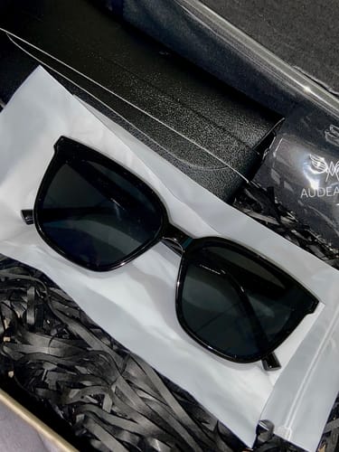 Customer photo review of Taylor Rectangular Framed Sunglasses