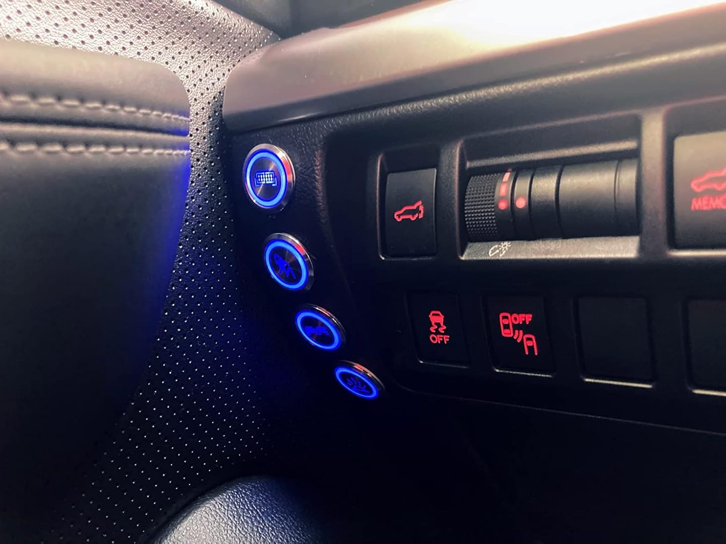 Customer photo review of 19mm Led LOGO Push Button Switch (To purchase customized products, please contact the official email info@apiele.com  Customized patterns start from 100 pieces)