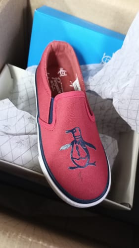 Customer photo review of Tenis Style Blake Rojo