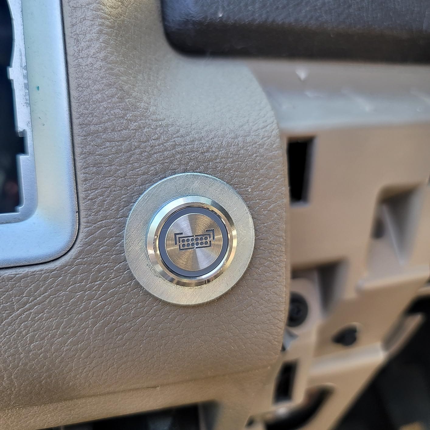 Customer photo review of 19mm Led LOGO Push Button Switch (To purchase customized products, please contact the official email info@apiele.com  Customized patterns start from 100 pieces)