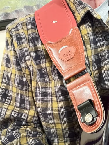 Customer photo review of Zero-Gravity Strap for Guitar & Bass [Standard]