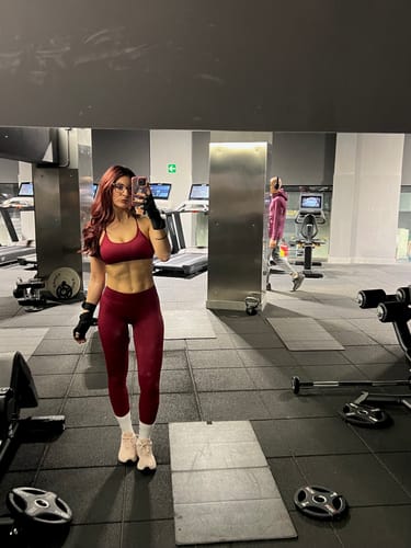 Customer photo review of The Nova Luxe Sports Bra Leggings 2-Piece Set