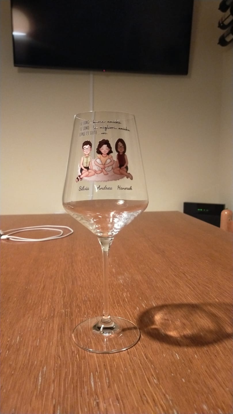 Customer photo review of Cin Cin! - Bicchiere da vino personalizzato per migliori amiche