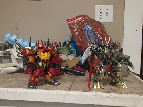 Customer photo review of Jiguangmao Light Cat JGM-SKP01  Steel Kiddy Party Mini Ferocy (G1 Predaking) 17cm / 6.7"