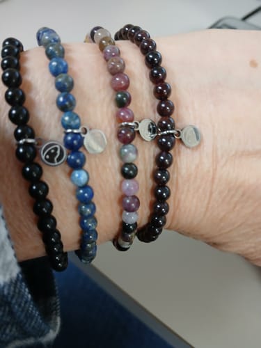 Customer photo review of Obsidian Bracelet Mini