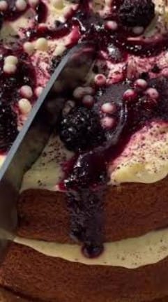 Customer photo review of Vanilla Blackberry Cake