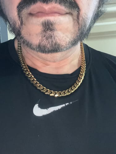 Customer photo review of 18k Gold Cuban Link Chain