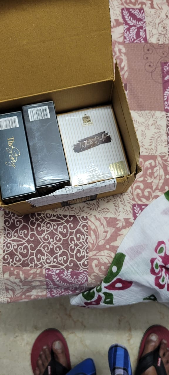 Customer photo review of Leader Luxury Attar Perfume