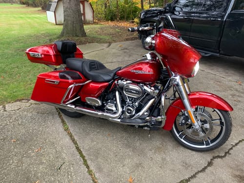 Customer photo review of HR3 Wicked Red 10.7" Chopped Style Touring Trunk Luggage For 14-24 Harley Touring