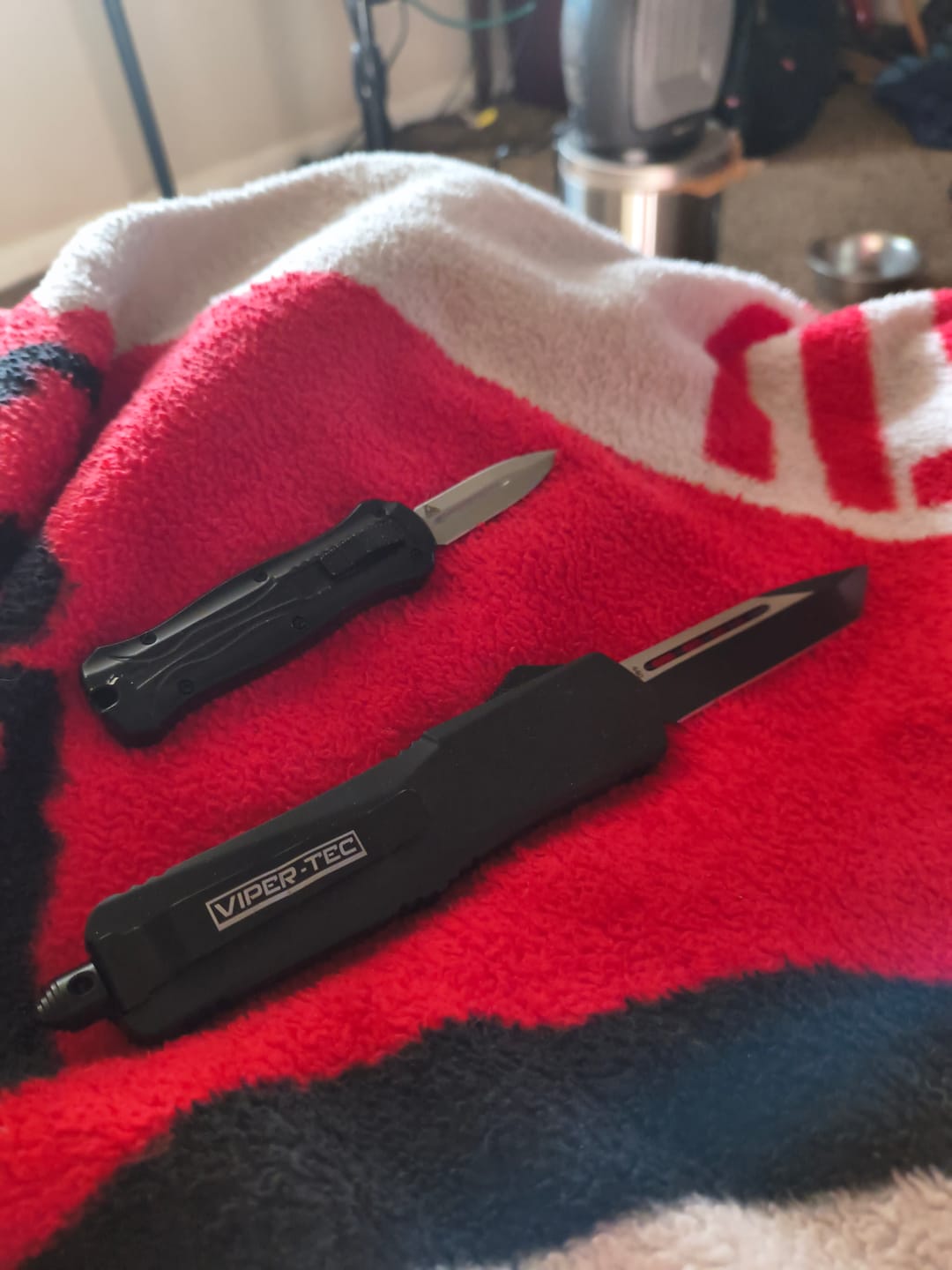 Customer photo review of VT Black Rocket Mini OTF Knife