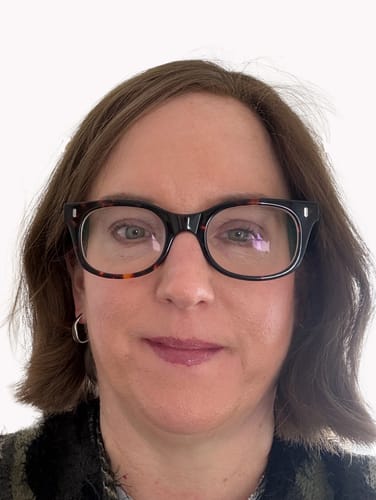 Customer photo review of Brunette Mousse // Illusion Lace Topper