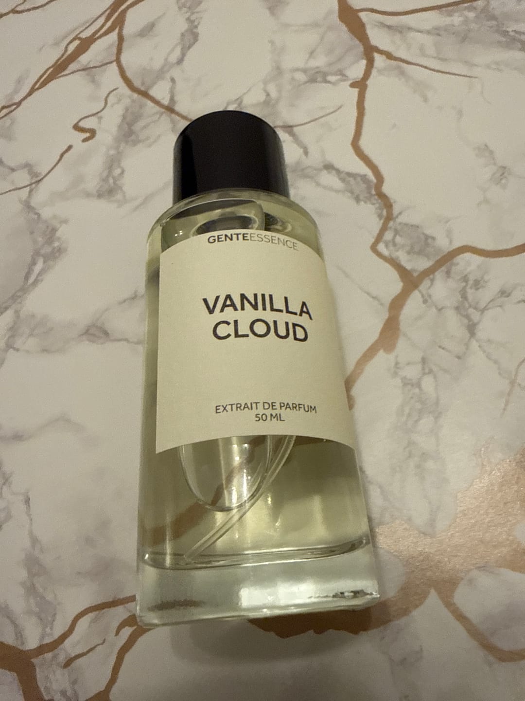 Customer photo review of Vanilla Cloud