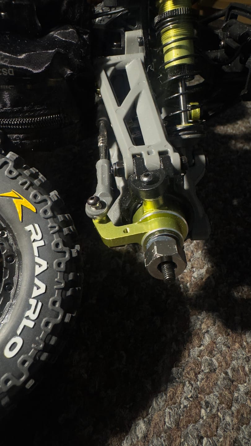 Customer photo review of Aluminum Rear Steering Hub For RZ001 and XTS-F10